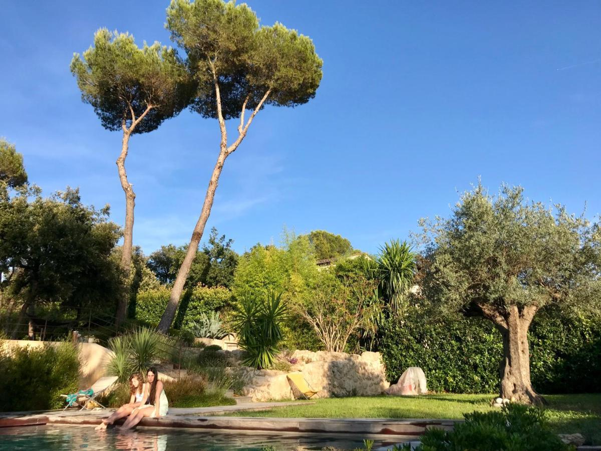 Villa L'Ensoleillee Roquefort-les-Pins Exterior photo